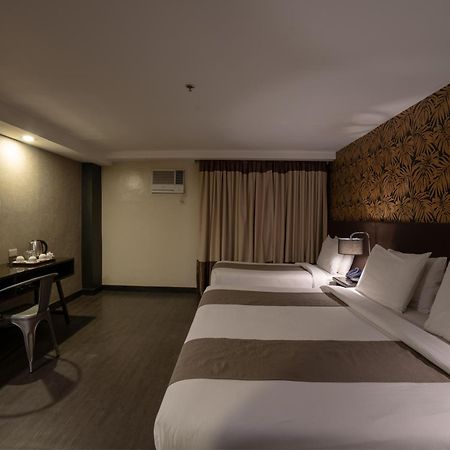 จีที โฮเทล จาโร Hotel อีโลอีโลซิตี้ ภายนอก รูปภาพ