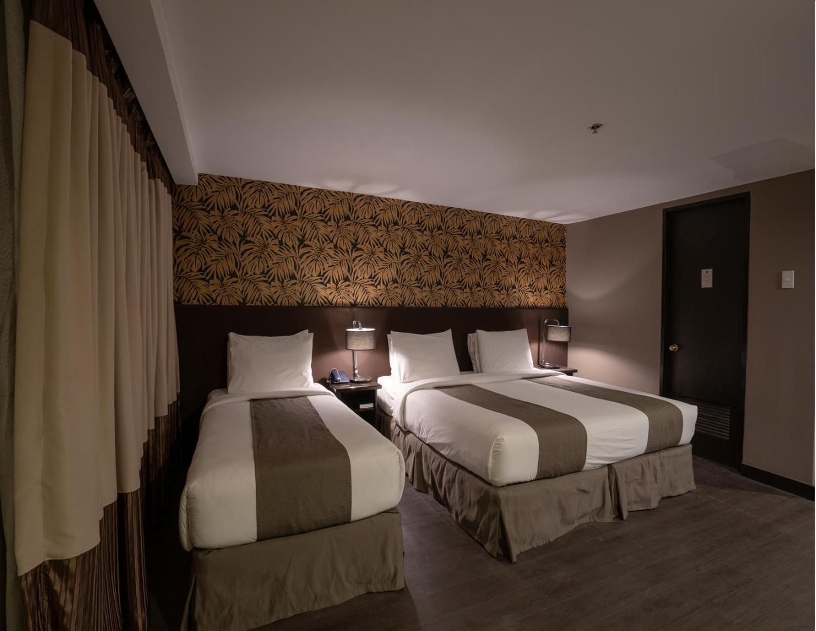 จีที โฮเทล จาโร Hotel อีโลอีโลซิตี้ ภายนอก รูปภาพ